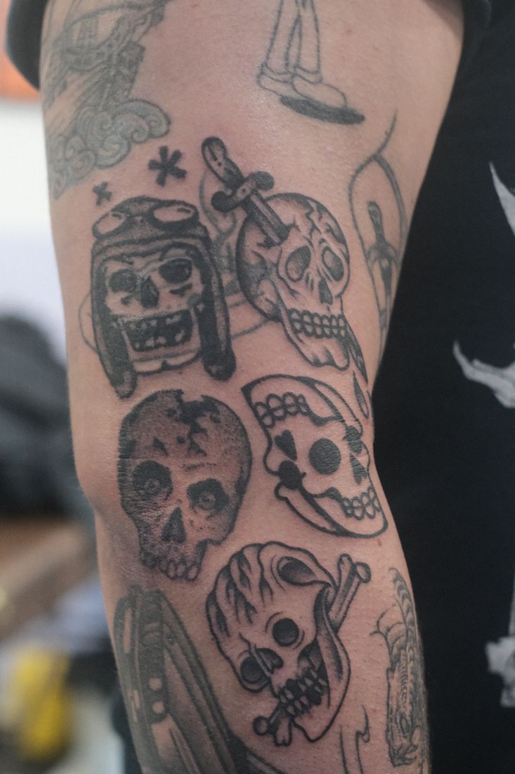 Traditional: Bold-Motive am Arm.