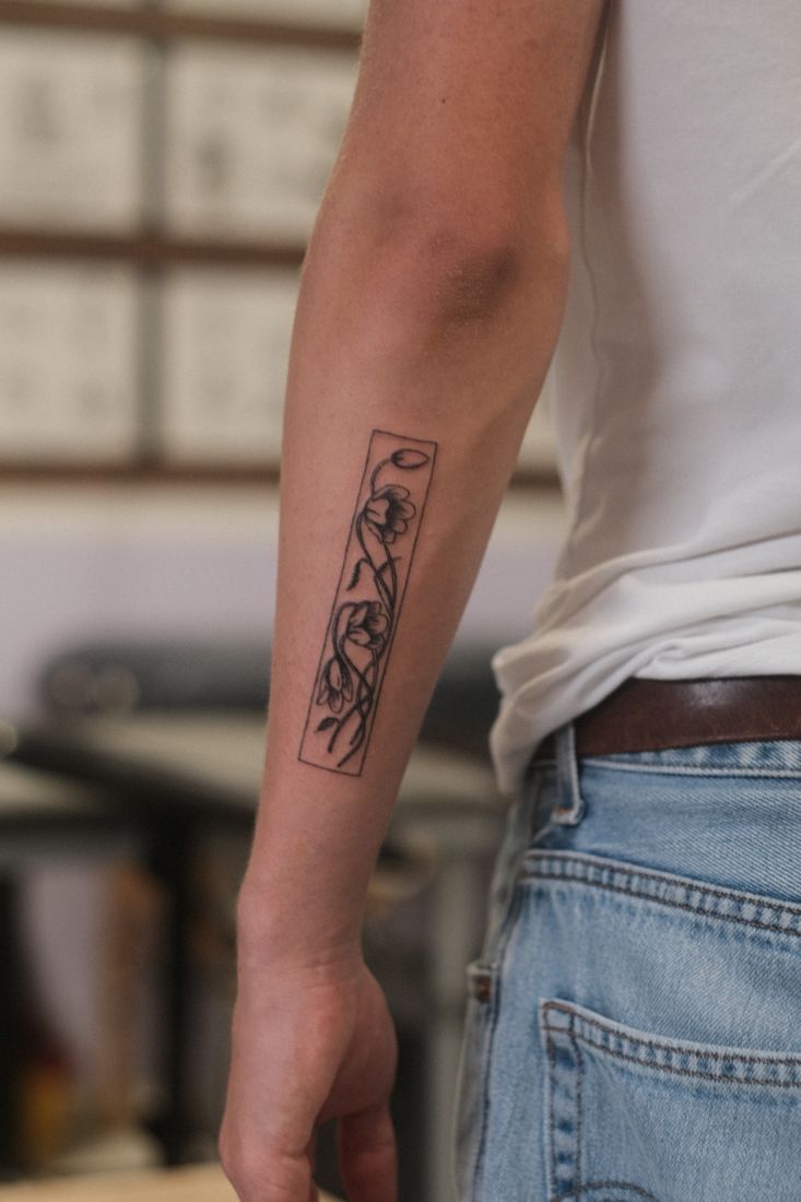 Fineline: Feine Tattoos am Unterarm.